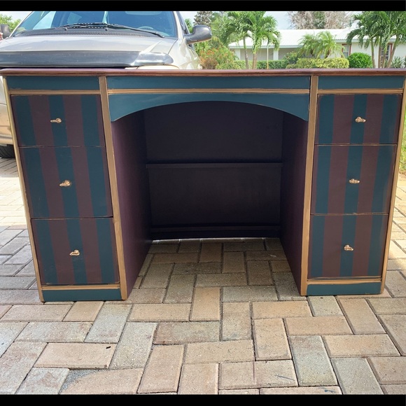 Antique desk with 2 Ethan Allen chairs